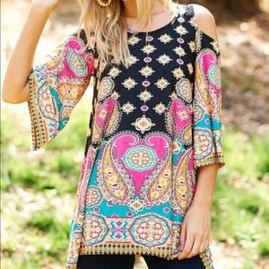 Boutique paisley cold shoulder top
